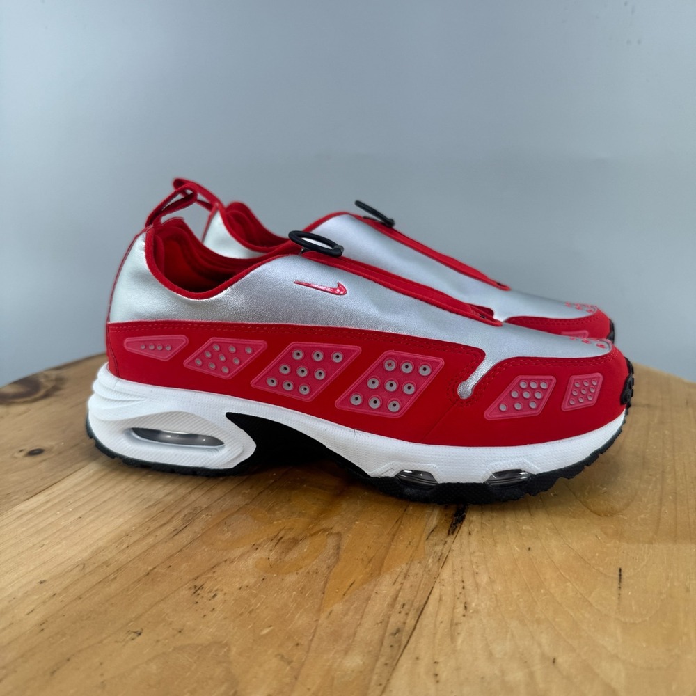 Nike Air Max Sunder Womens Size 6.5 Shoes Fusion Red Silver Athletic Sneakers